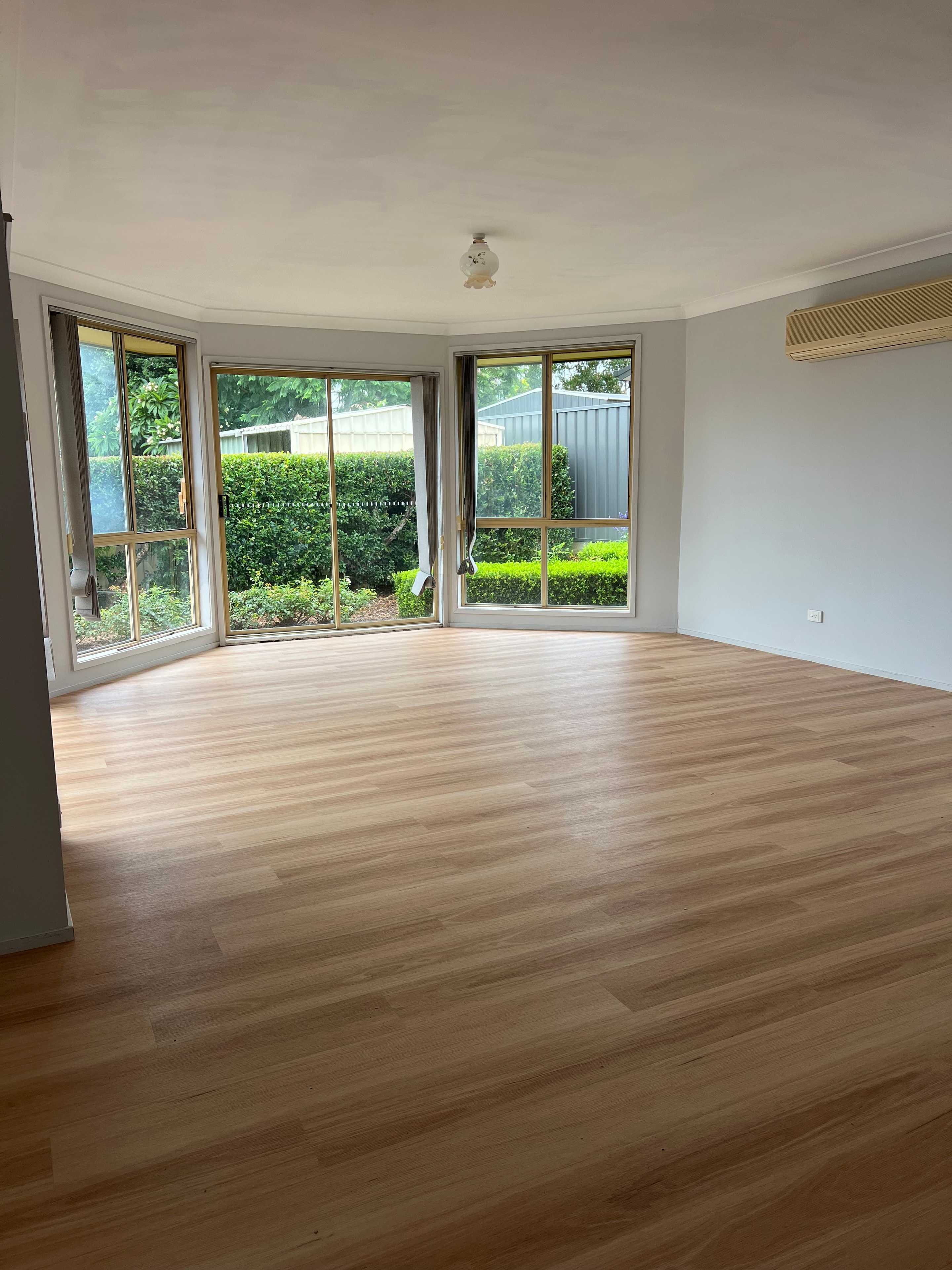 Vinyl flooring